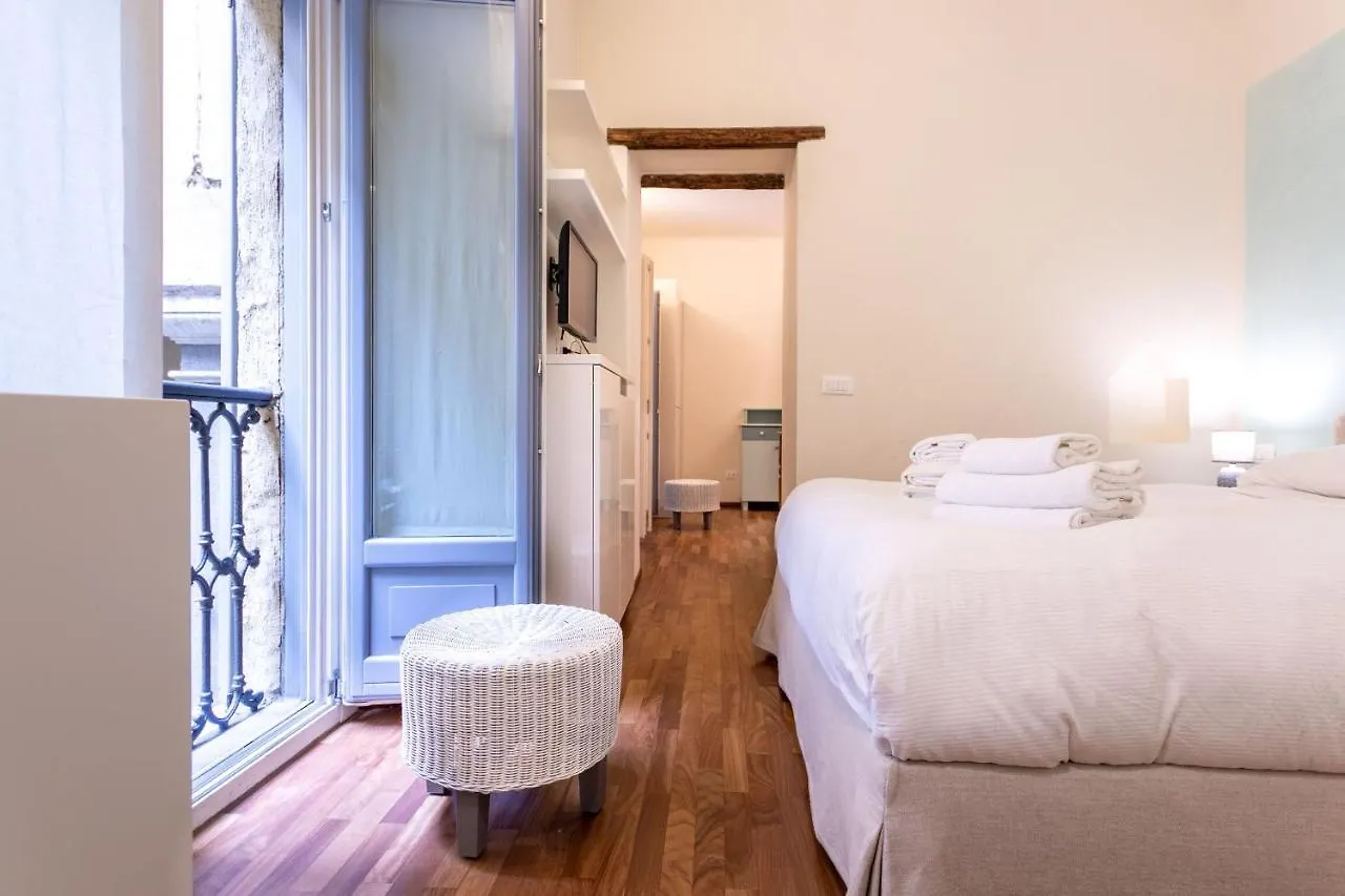 Pontaccio Apartment Milan 0*,