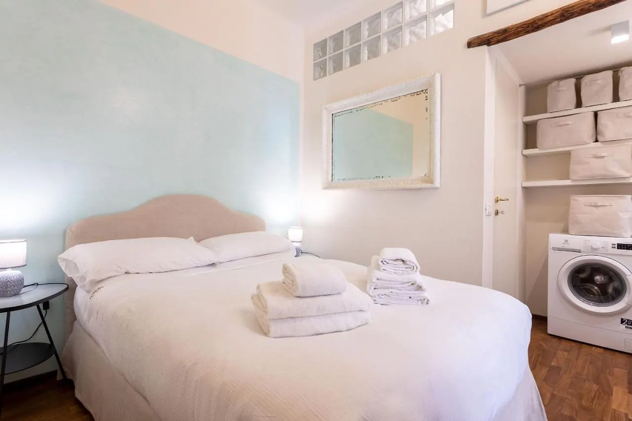Pontaccio Apartment Milan